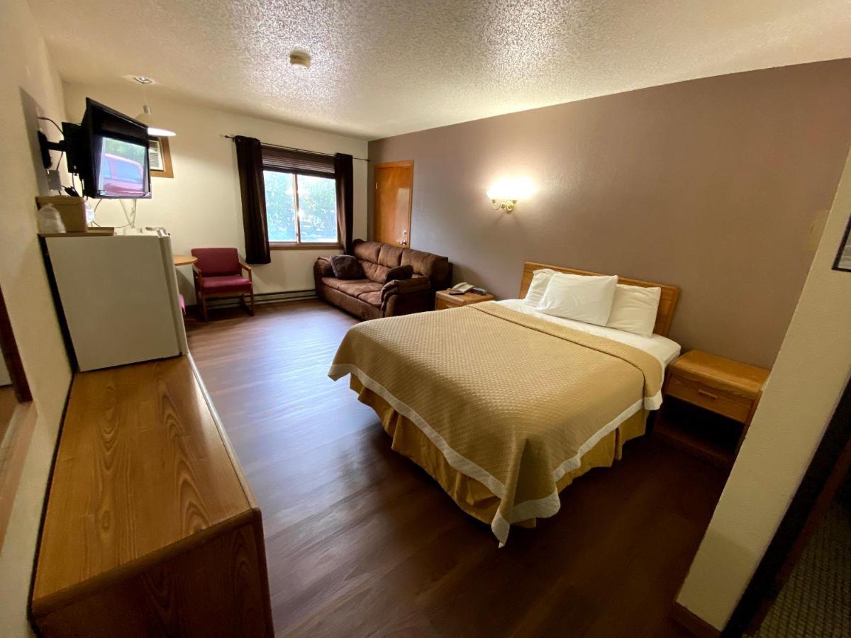 Woodland Inn & Suites Medford Bagian luar foto